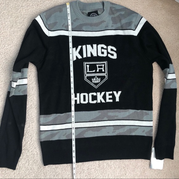 NHL LA Kings Glow in the Dark Black Sweater Med - Picture 5 of 9